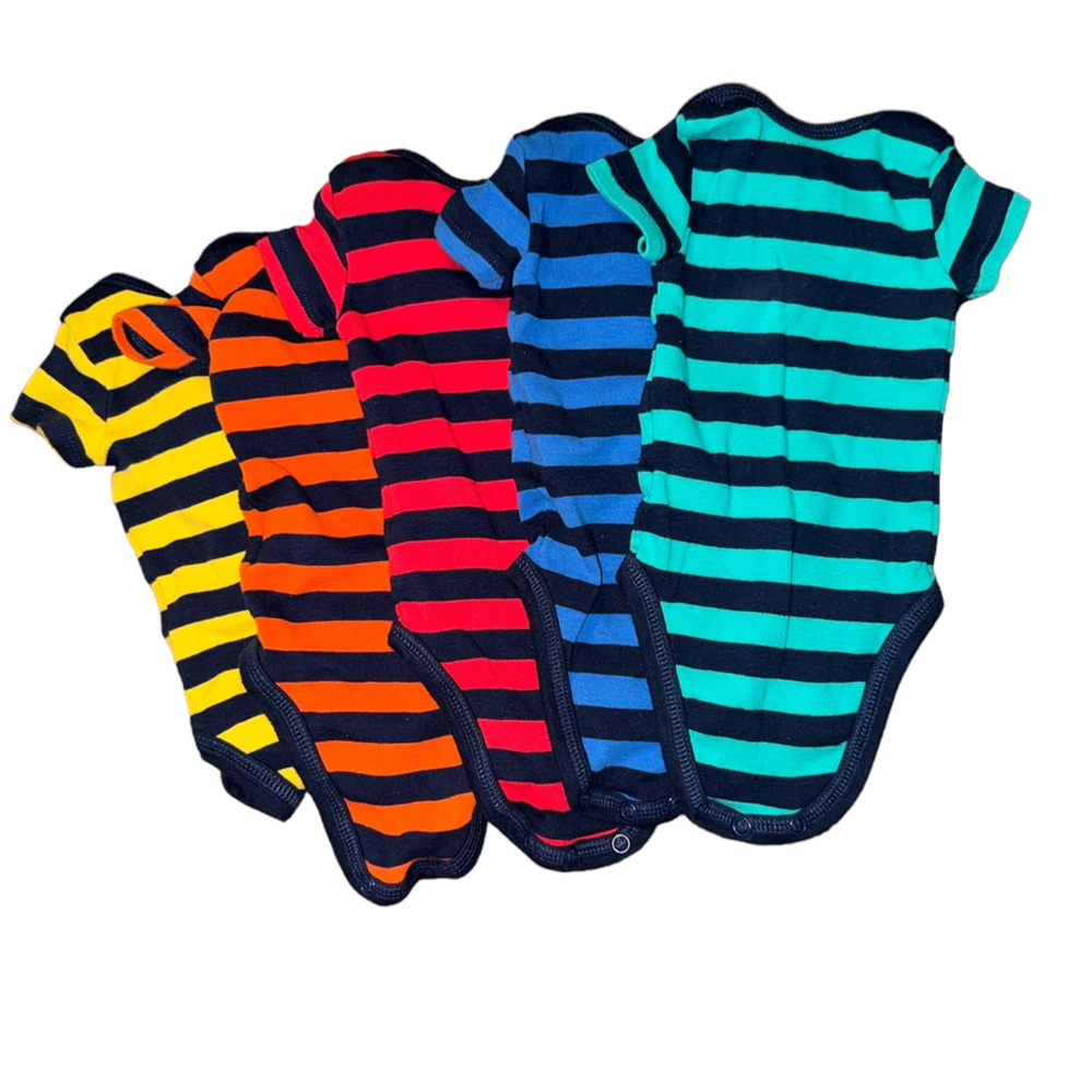 Babies’ Simple Joys Set Of 5 Gender Neutral Short Sleeved Onesies. Size Newborn. - Picture 3 of 7